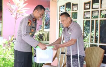 Kapolres Ketapang Tunjukkan Kepedulian kepada Keluarga Besar Polri