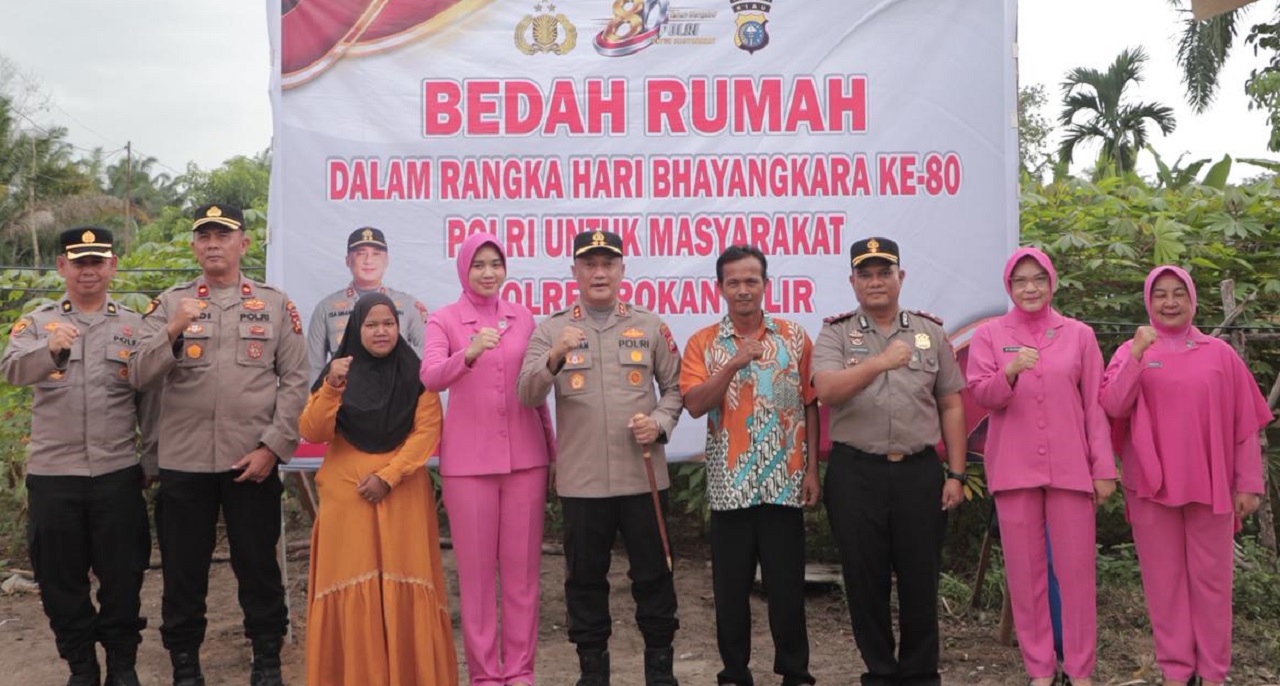 Kapolres Rokan Hilir Resmikan Bedah Rumah