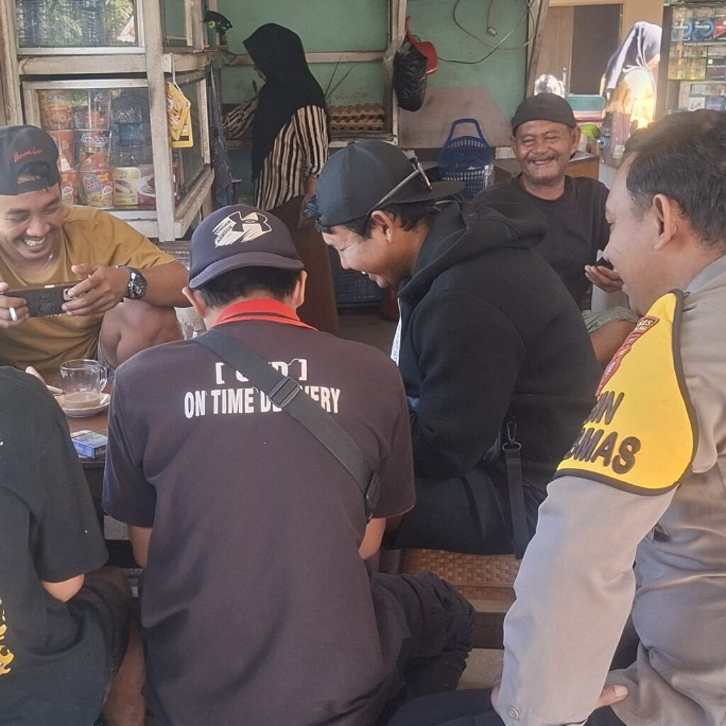 Pererat Kemitraan dengan Warga, Bhabinkamtibmas Polsek Muara Pawan Aktif Sampaikan Pesan Kamtibmas