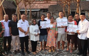 Pesan Haru Wabup Blora Saat Serahkan Bantuan