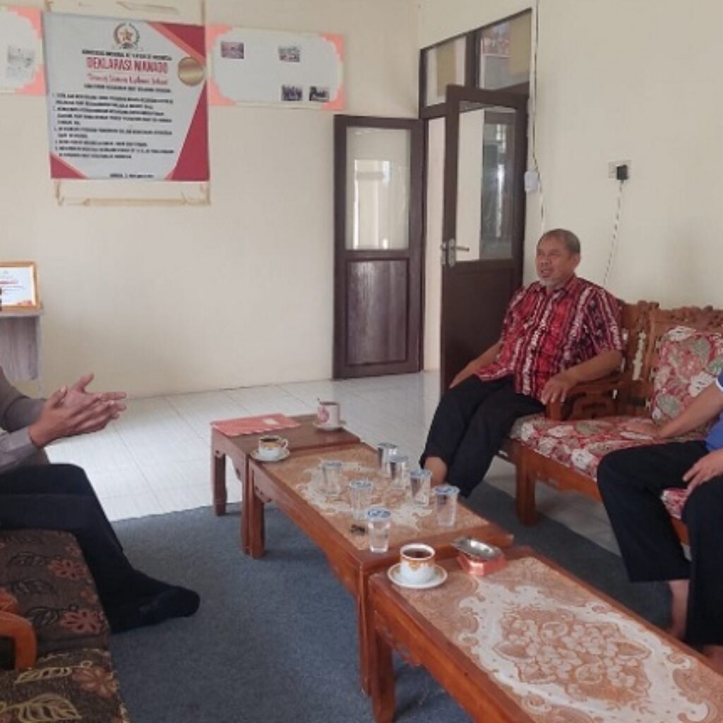 Perkuat Kerukunan Umat Beragama, Polsek Delta Pawan Jalin Sinergi Kamtibmas dengan Ketua FKUB Ketapang