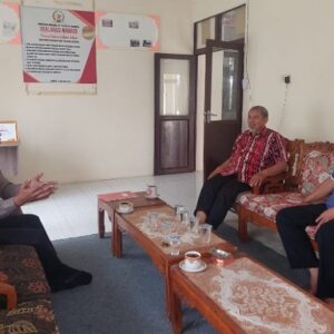 Perkuat Kerukunan Umat Beragama, Polsek Delta Pawan Jalin Sinergi Kamtibmas dengan Ketua FKUB Ketapang