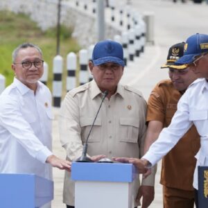 Presiden Prabowo Resmikan Program Inpres Jalan Daerah, Jalan Diperlebar dari 3 Meter Jadi 8 Meter