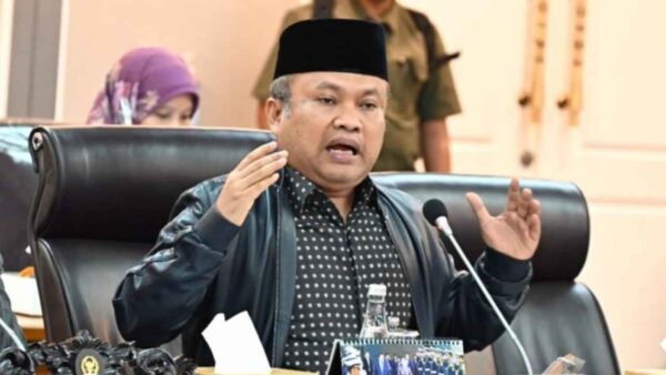 Wakil Ketua Komisi XIII DPR RI Sugiat Santoso memberikan keterangan terkait polemik revisi Undang-Undang HAM.