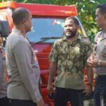 Polda Papua Barat Berikan Bantuan Air Bersih dalam Rangka Hari Bhayangkara ke-80
