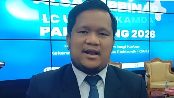 Peserta seminar ALSA UNSRI dan KAMDA Palembang membahas perlindungan hukum bagi korban Kekerasan Seksual Berbasis Elektronik di Fakultas Hukum UNSRI.