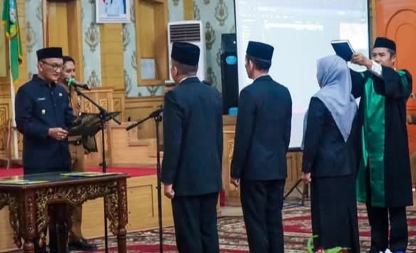 Bupati Sarolangun Rotasi Tiga Pejabat Eselon II