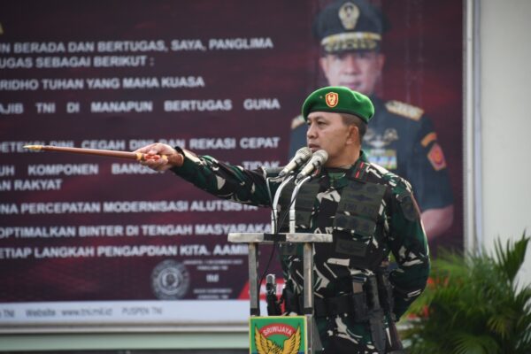 Danrem 044/Garuda Dempo Tekankan Disiplin dan Profesionalisme Prajurit Saat Jam Komandan Usai Upacara Bendera