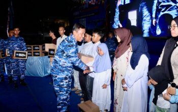 Hari Bakti ke-79 TNI AU, Lanud Halim Perdanakusuma Salurkan Ratusan Paket Sembako