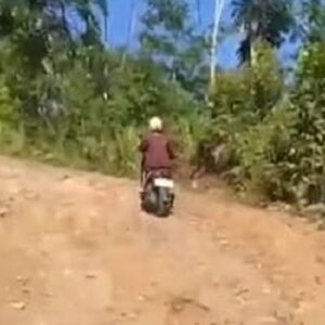 Miris! Jalan Rusak Bertahun-tahun di Lebak, Warga: Kami Seperti Belum Merdeka