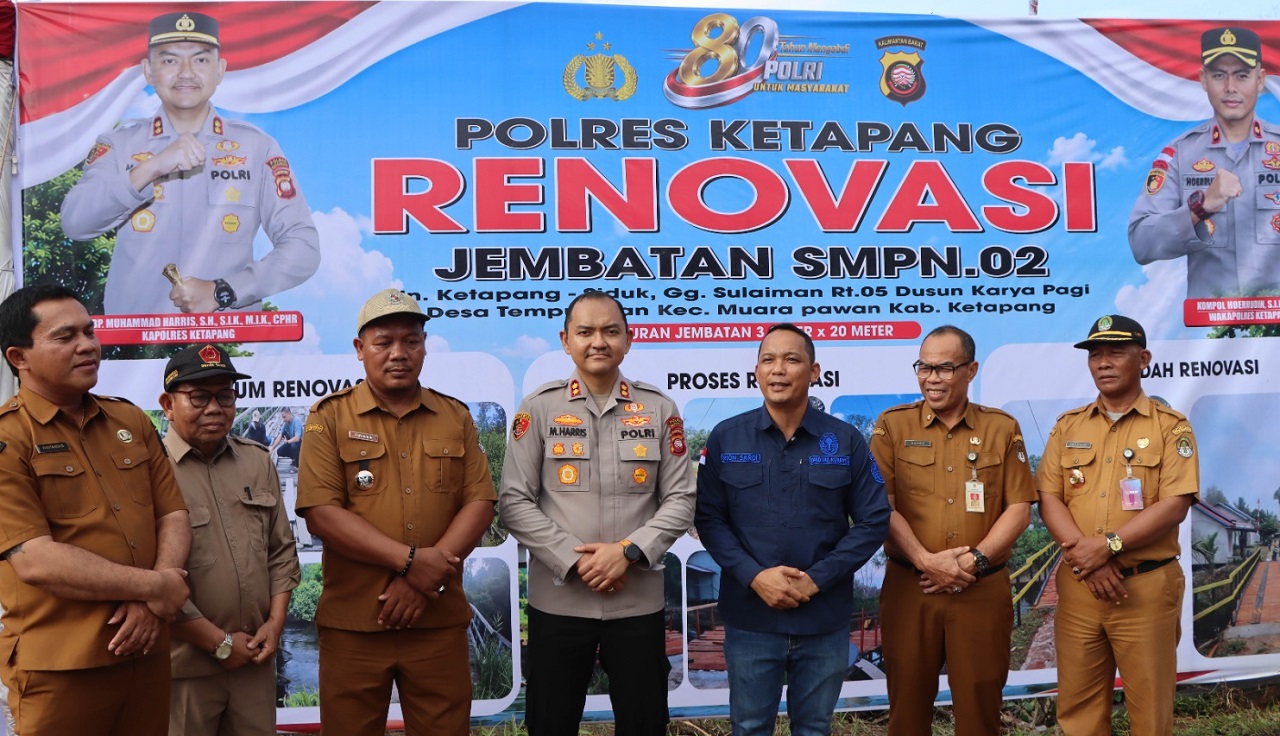 Kapolres Ketapang Resmikan Jembatan SMPN 2 Muara Pawan