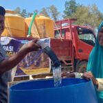 Kementerian PU Salurkan 14.000 Liter Air Bersih untuk Warga Terdampak Kekeringan di Seram Bagian Timur