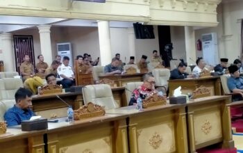 Ketua DPRD Sarolangun Pimpin Paripurna Pandangan Umum Fraksi atas Raperda Pertanggungjawaban APBD 2025