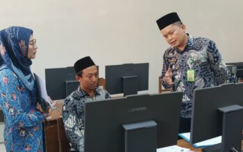 Ombudsman Jateng Ingatkan Sekolah Dilarang Jual atau Mengarahkan Pembelian Seragam