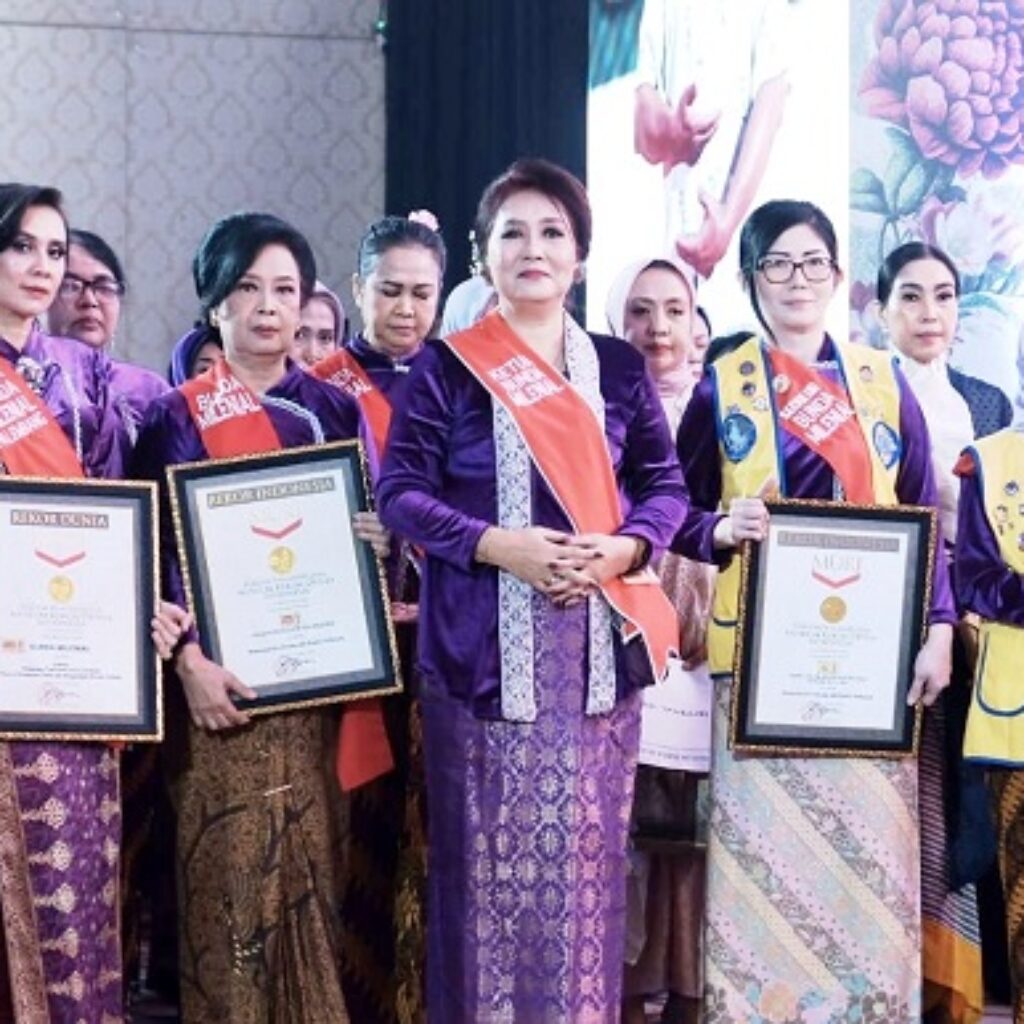 Peringati Hari Anak dan Hari Kebaya Nasional 2026, Bunda Milenial Beri Apresiasi Peraih Rekor MURI Eco Enzyme