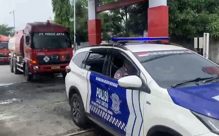 Polda Sumut Kawal Distribusi BBM ke SPBU, Puluhan Mobil Tangki Diberangkatkan Jaga Pasokan di Sumatera Utara