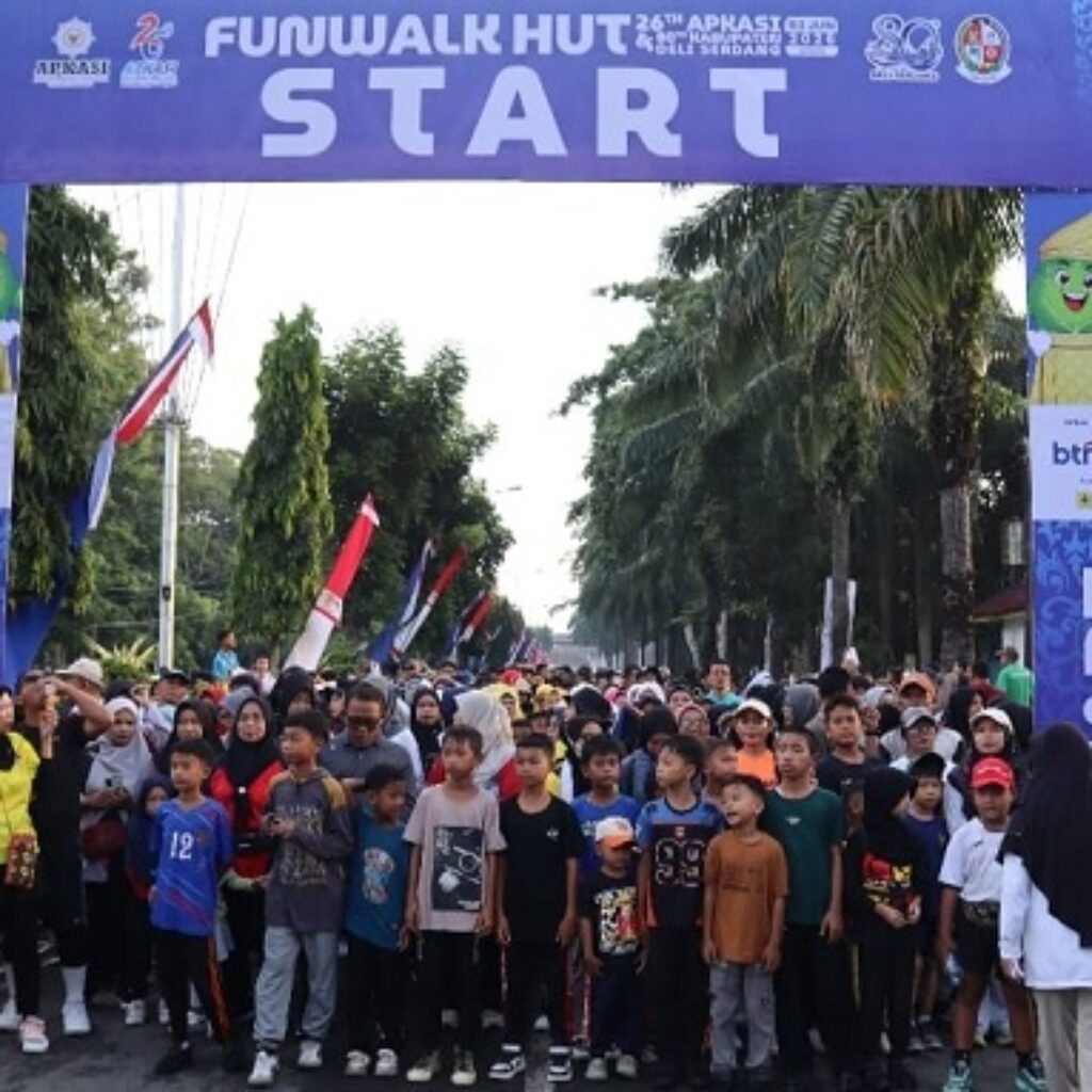 Polresta Deli Serdang Meriahkan Fun Walk HUT ke-80 Deli Serdang dan HUT APKASI ke-26, Perkuat Sinergi Polri dan Masyarakat
