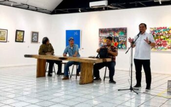 Suasana pembukaan Pameran Indonesia Ha Ha Hi Hi 2026 di Balai Budaya Jakarta yang menampilkan puluhan karya kartun edukatif dari kartunis Indonesia.