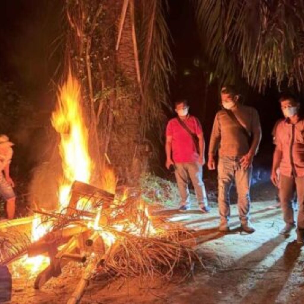 Polres Langkat Musnahkan Dua Lokasi Diduga Tempat Penyalahgunaan Narkoba di Desa Bubun