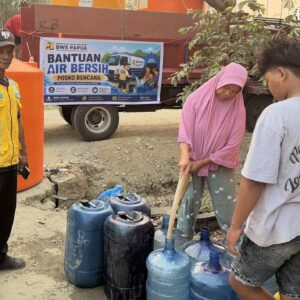 185 KK di Nabire Kesulitan Air Bersih, Kementerian PU Salurkan 9.200 Liter