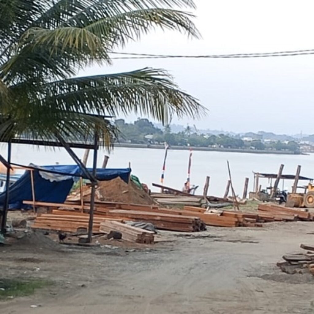 AJPLH Soroti Dugaan Penampungan Kayu dan Pasir Ilegal di Berau, Polda Kaltim Diminta Selidiki