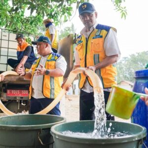 BBWS C3 Salurkan 298 Ribu Liter Air Bersih Atasi Kekeringan di Banten