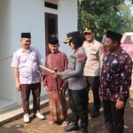 Bedah Rumah Polres Lebak, Kapolres Serahkan Kunci kepada Warga Warunggunung