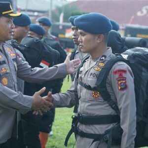 Gunung Sinabung Erupsi, Polda Sumut Siagakan 100 Personel Brimob