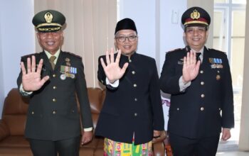 HUT ke-81 RI, Tiga Pilar Kalideres Gelar Upacara dan Perkuat Sinergi Pelayanan Masyarakat