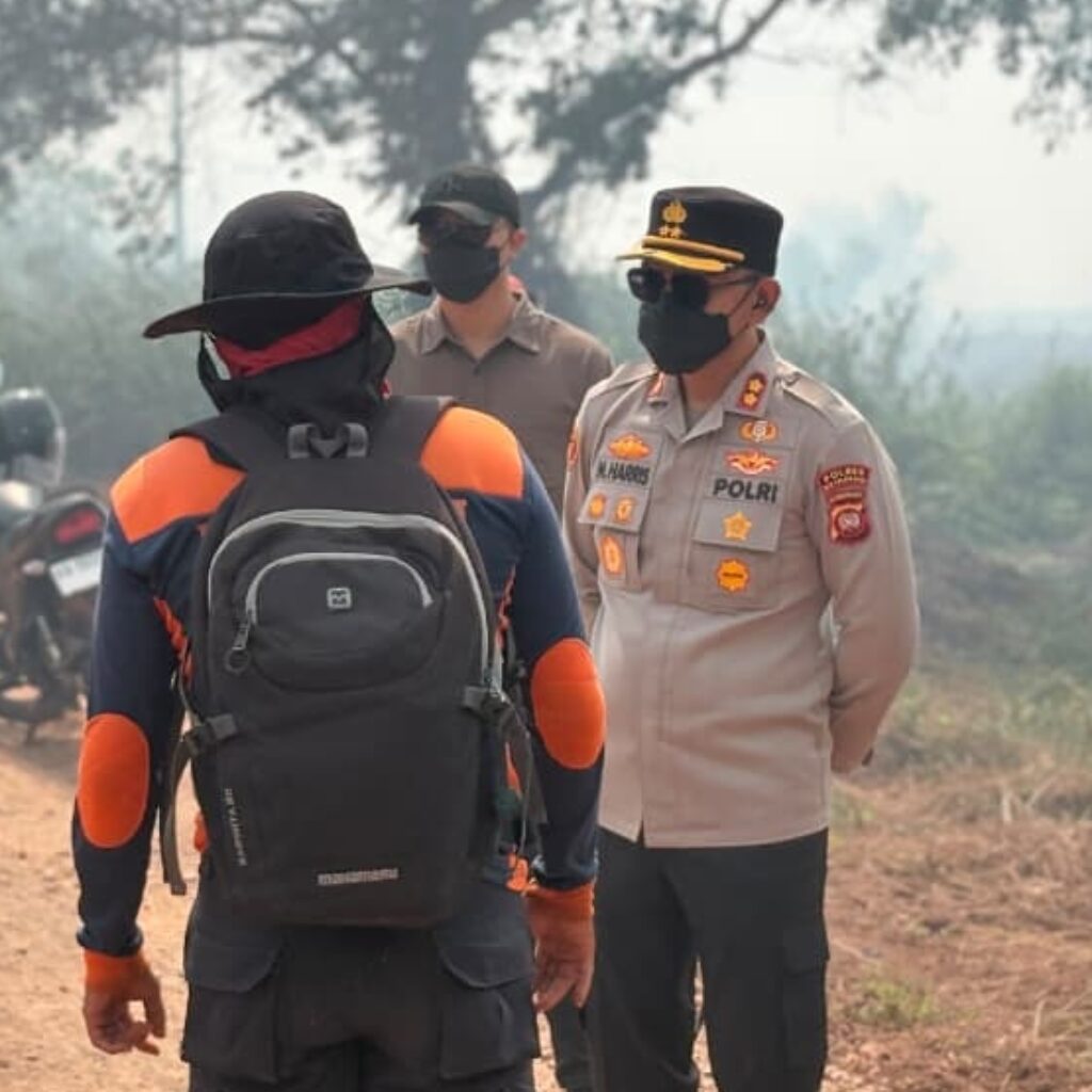 Kapolres Ketapang Tinjau Karhutla di Pelang–Kepuluk, 87 Personel Gabungan Dikerahkan Padamkan Api