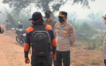 Kapolres Ketapang Tinjau Karhutla di Pelang–Kepuluk, 87 Personel Gabungan Dikerahkan Padamkan Api