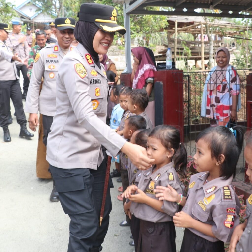 Kapolres Lebak Kunjungi PAUD Izzaturrahman, Kenalkan Polisi sebagai Sahabat Anak