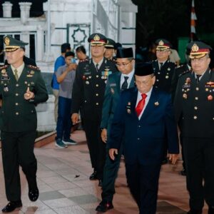 Kapolres Rohil Hadiri Renungan Suci HUT ke-81 RI, Kenang Jasa Pahlawan di TMP Kusuma Bakti