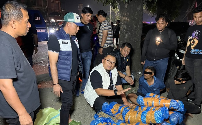 Kejar-kejaran di Medan, Polisi Gagalkan Pengiriman 93 Kg Ganja dari Aceh