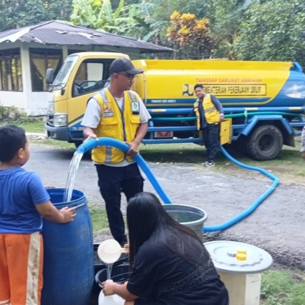 Kekeringan Melanda Sangihe, Kementerian PU Kerahkan 2 Mobil Tangki dan Sarana Air Bersih