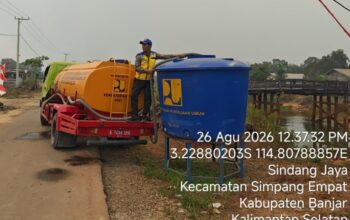 Kemarau Melanda Banjar, Kementerian PU Salurkan 12.000 Liter Air Bersih untuk Warga