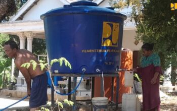 Kementerian PU Salurkan 8.000 Liter Air Bersih untuk Warga Terdampak Kekeringan di Banjar