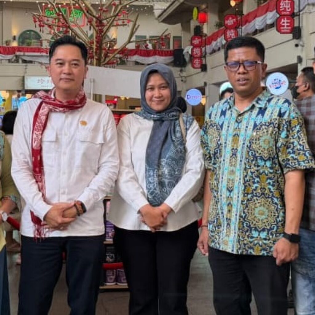 Kevin Wu Buka Posko Pelayanan 3-in-1 di Glodok, Warga Bisa Urus Administrasi hingga Konsultasi Hukum