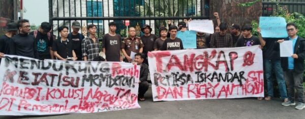 Mahasiswa NASDEMSU Demo di Kejati Sumut, Desak Dugaan Mafia Proyek dan Makelar Jabatan di Pemko Medan Diusut