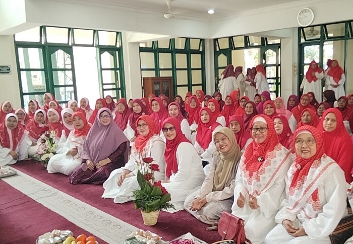 Majelis Taklim Al Bahrul Amieq Gelar Maulid Nabi dan Syukuran HUT ke-81 RI