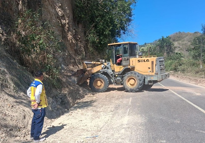 Menteri PU Pastikan 9 Ruas Jalan Nasional di Flores Kembali Fungsional Pascagempa