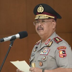 Pembangkangan Sipil dan Logika yang Dibalik: Ketika Rakyat Melawan Tanpa Kekerasan