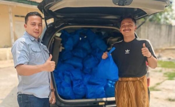 Peringati HUT ke-53 KNPI, DPD KNPI Banten Salurkan Bantuan Sembako Melalui Pemuda Berdampak