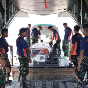 Perkuat Penanganan Karhutla, Lanud Halim Perdanakusuma Kirim Pompa Air ke Kalimantan
