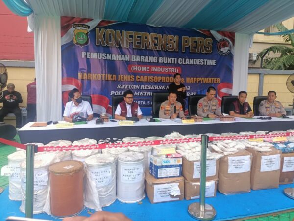 Polisi Musnahkan Barang Bukti Home Industri Narkoba di Jakarta Barat, 308 Ribu Pil Zenith Gagal Beredar