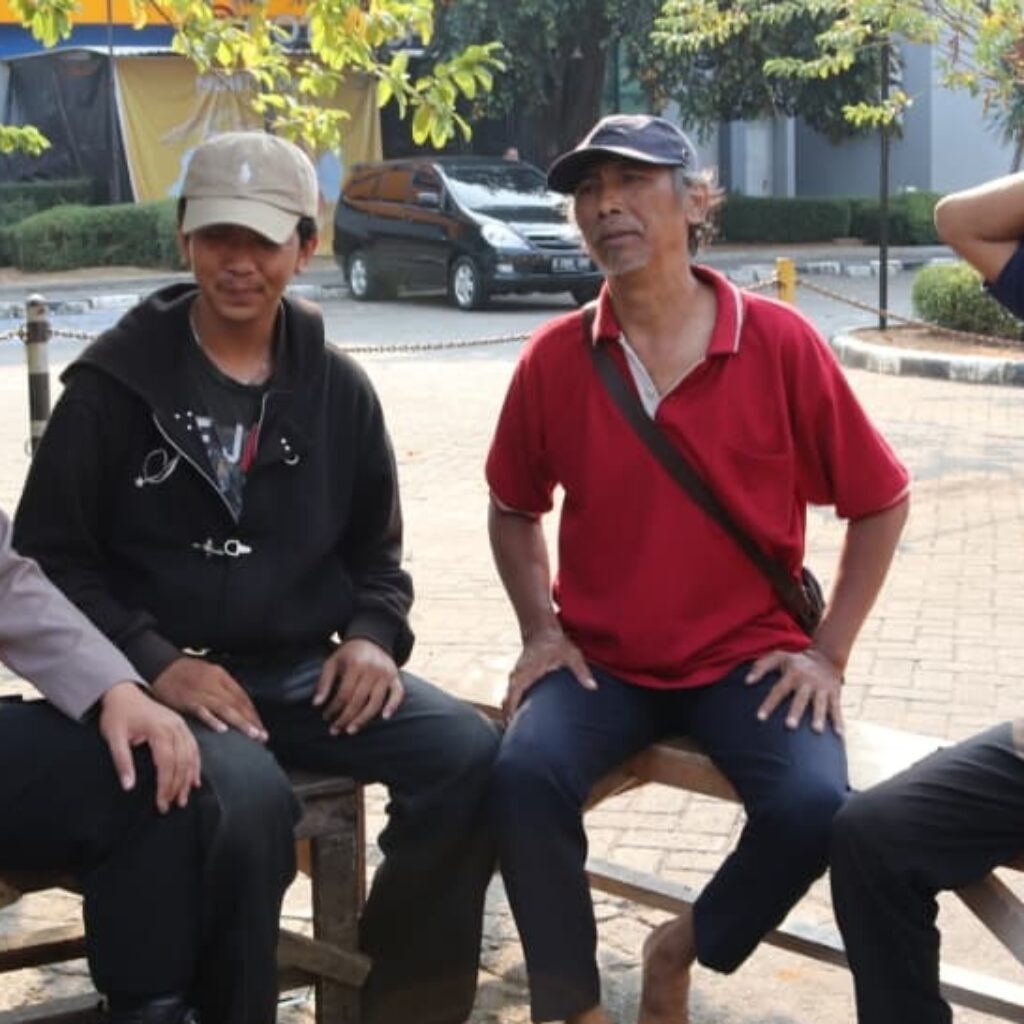 Polsek Kalideres Sambangi Juru Parkir Hari Hari Swalayan, Cegah 3C dan Peredaran Narkoba