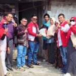 Sambut HUT ke-81 RI, LIRA Pekanbaru Bagikan Bantuan kepada Warga