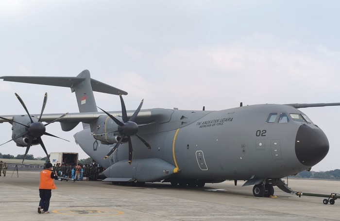 TNI AU Kerahkan Hercules dan Airbus A400M Bawa Bantuan Gempa NTT ke Maumere-Labuan Bajo