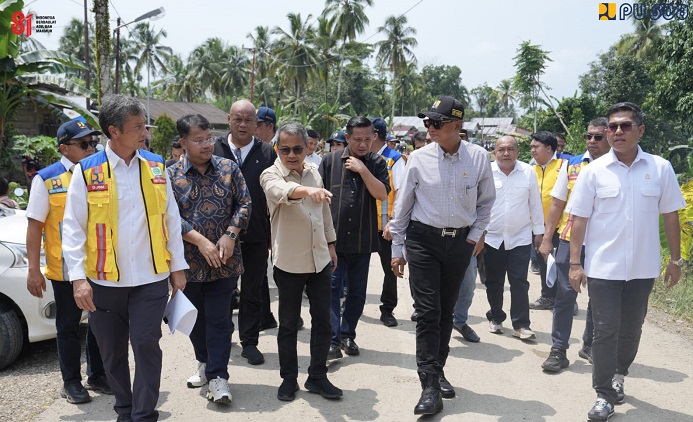 Tinjau Longsor di Nias, Menteri PU Dody Hanggodo Instruksikan Penanganan Komprehensif agar Kerusakan Tak Berulang