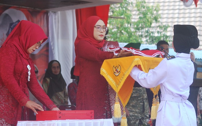 Upacara HUT ke-81 RI di SMPN 3 Ketapang